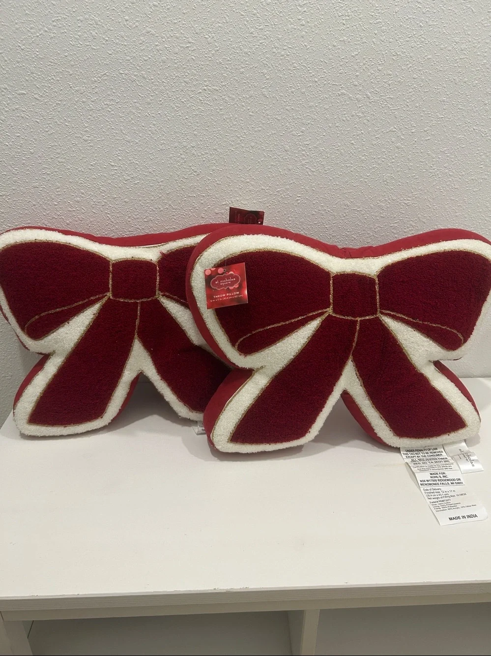 NWT Big Red Bow Decorative Pillow by St. Nicholas Square